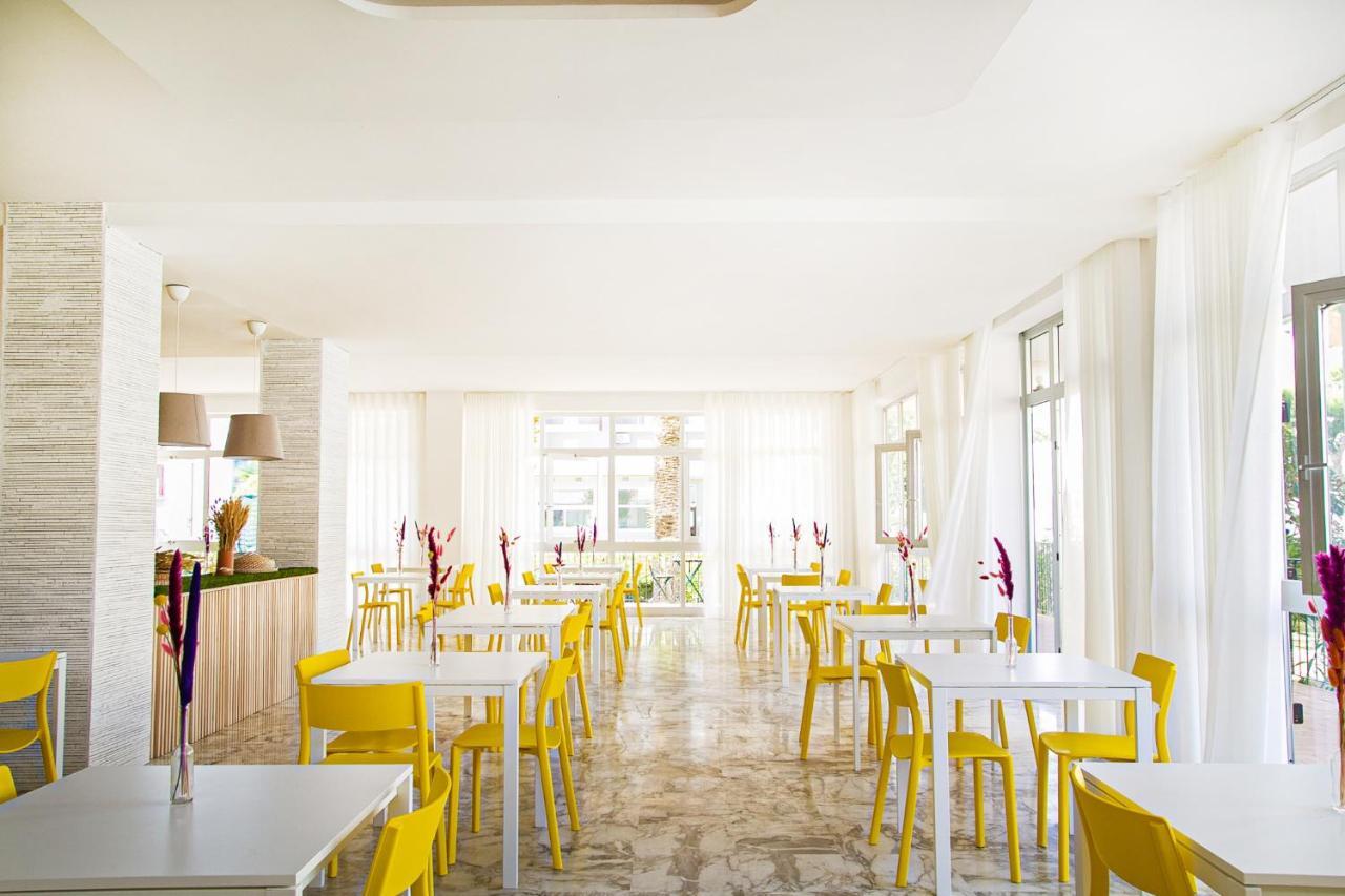 Hotel Blumen Сан-Бенедетто-дель-Тронто Екстер'єр фото
