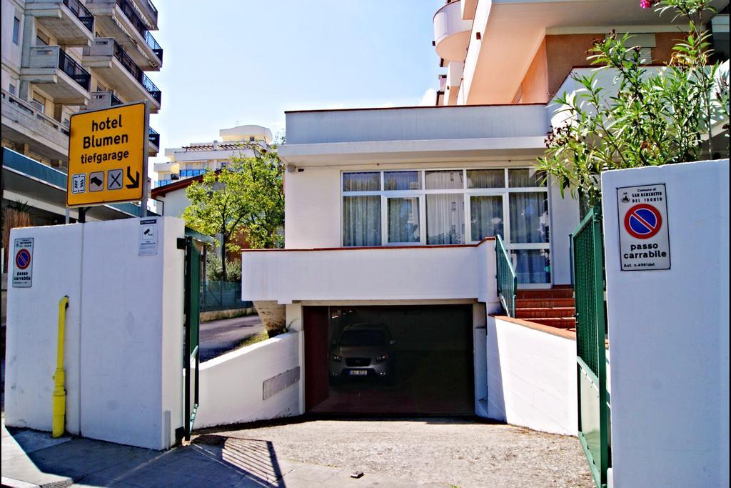 Hotel Blumen Сан-Бенедетто-дель-Тронто Екстер'єр фото